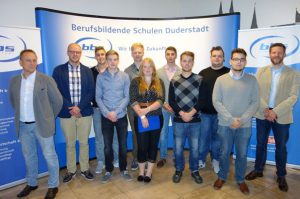 2016-06-03-BBS Duderstadt gratuliert Kaufleuten im Groß- und Außenhandel
